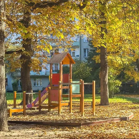 Elegant In Center With Desk And Air Conditioned Living By Renters Lägenhet Wrocław